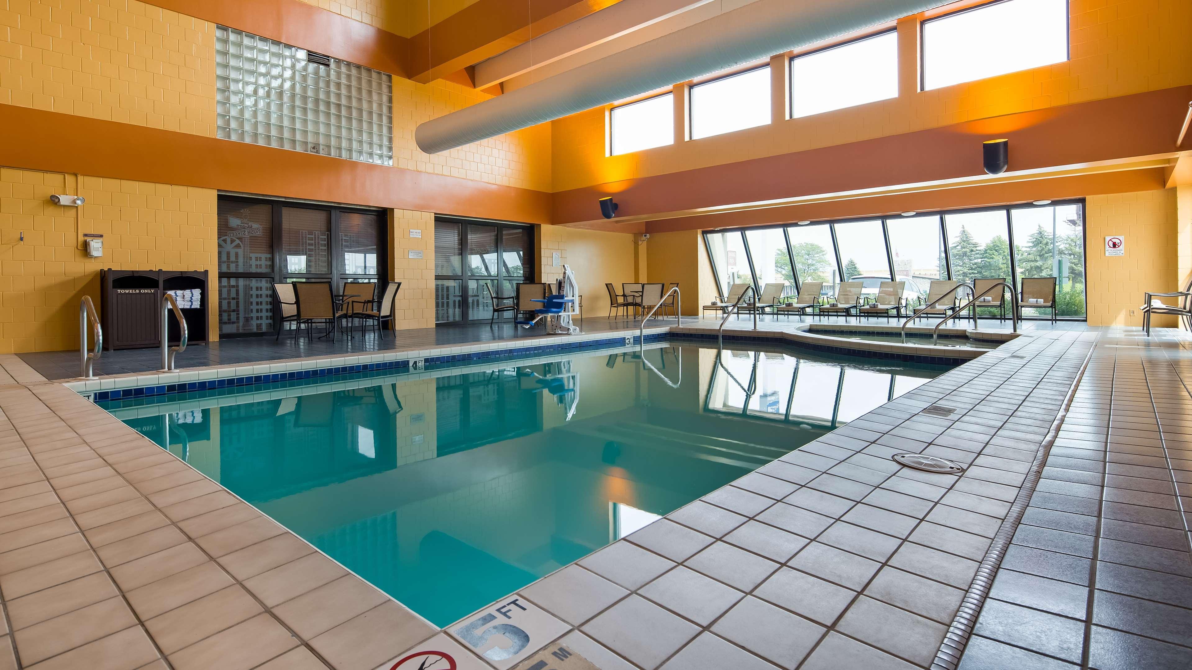 Best Western Executive Inn Kenosha - Pleasant Prairie Exterior photo